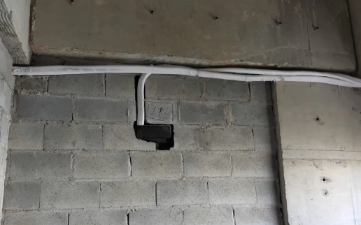 Infraestrutura para ar-condicionado com tubulação de cobre e isolamento térmico em São Paulo
